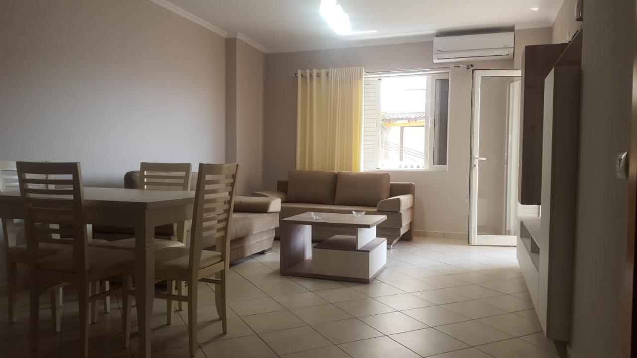 B & D Apartment Sarandë Eksteriør billede