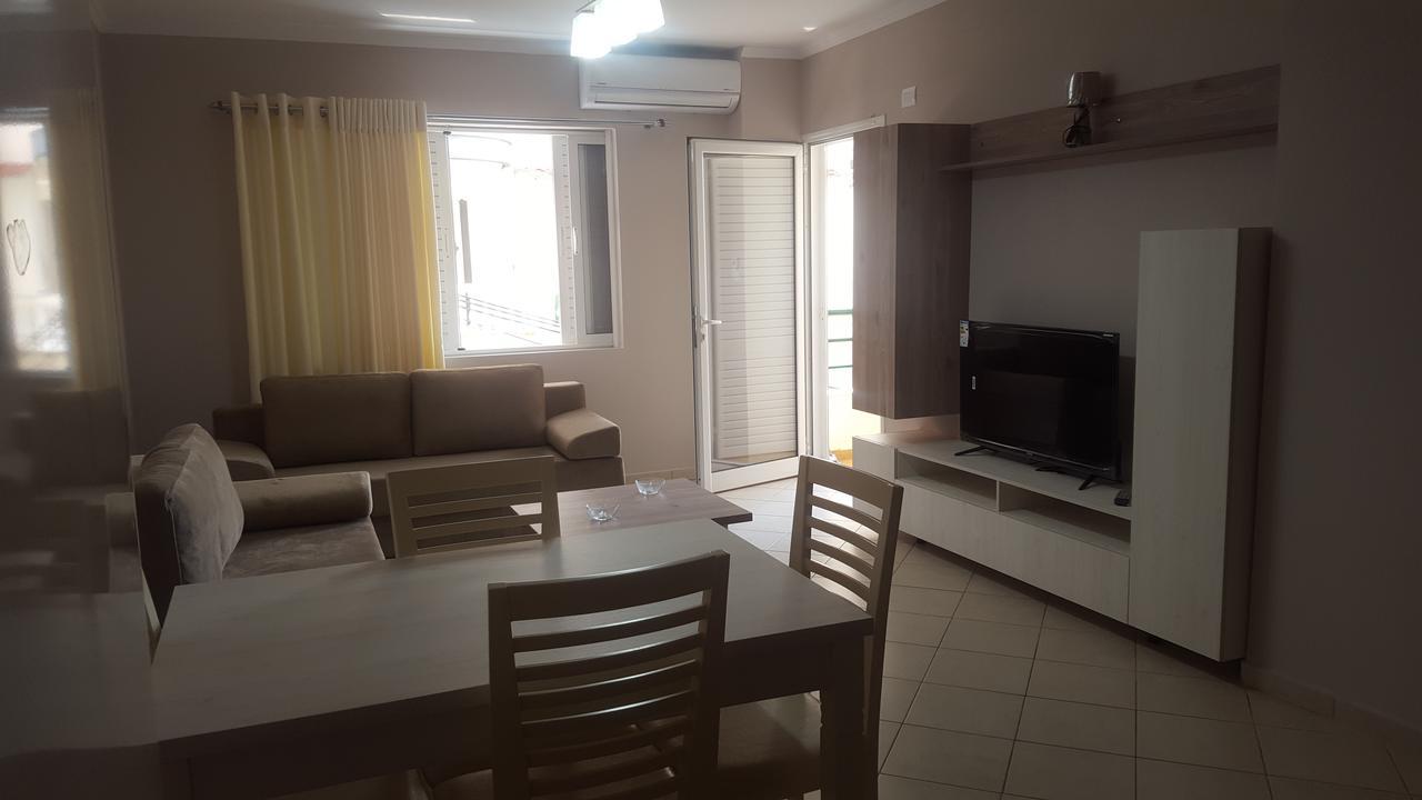 B & D Apartment Sarandë Eksteriør billede