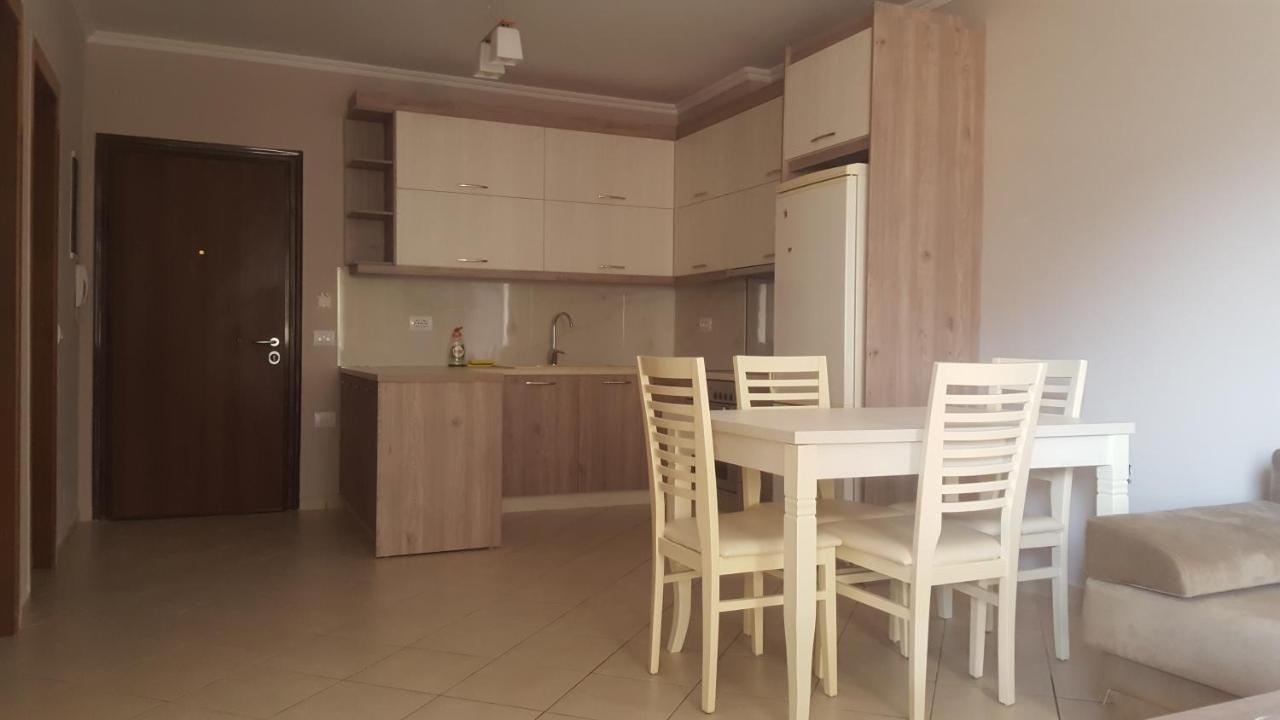 B & D Apartment Sarandë Eksteriør billede